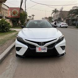 تۆیۆتا کامری